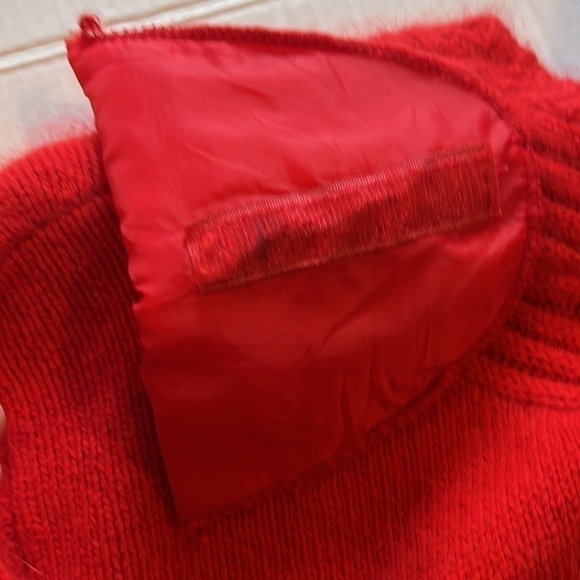 VTG 80s-E. M. T.-M-Red crewneck sweater removable shoulder pads Lambswool blend. - Picture 5 of 10